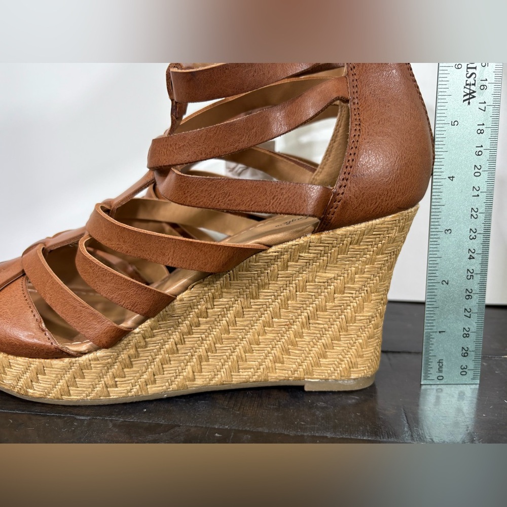 NWT American Eagle Outfitters Strappy Wedge Sandals Size 11 - Picture 5 of 10